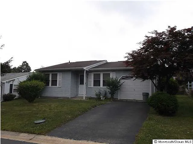80 Westport Drive photo 1