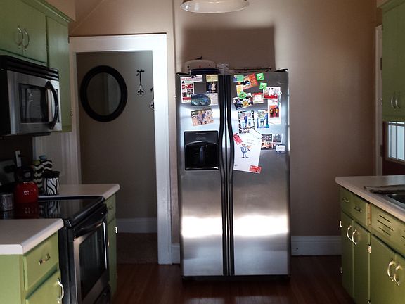 4th image of 708 Leslie Ave