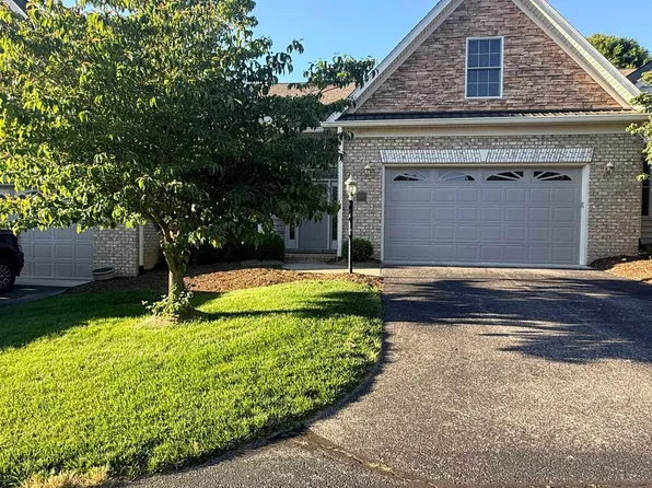 6716 Bay Hill Ct, Radford, VA 24141