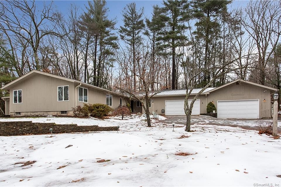 1st image of 14 Brookridge Dr