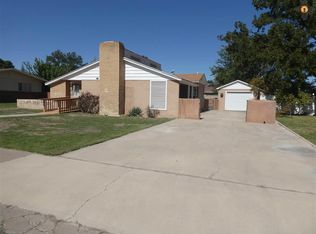 706 W Mann Ave, Artesia, NM 88210