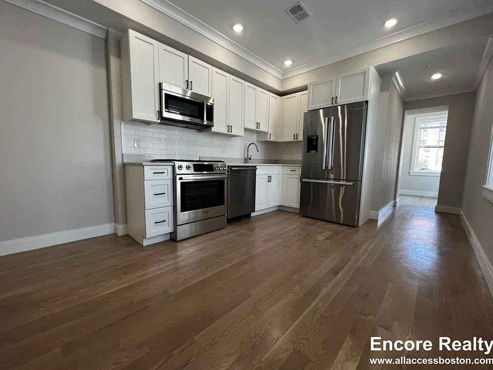 42 Englewood Ave #3