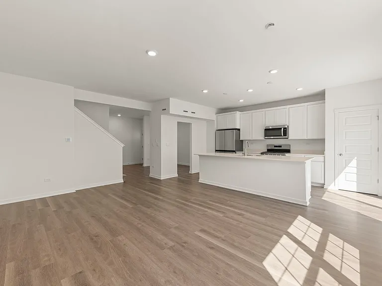 1737 Stable Ln — Photo 11