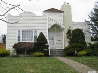 266 Frankel Blvd, Merrick, NY 11566