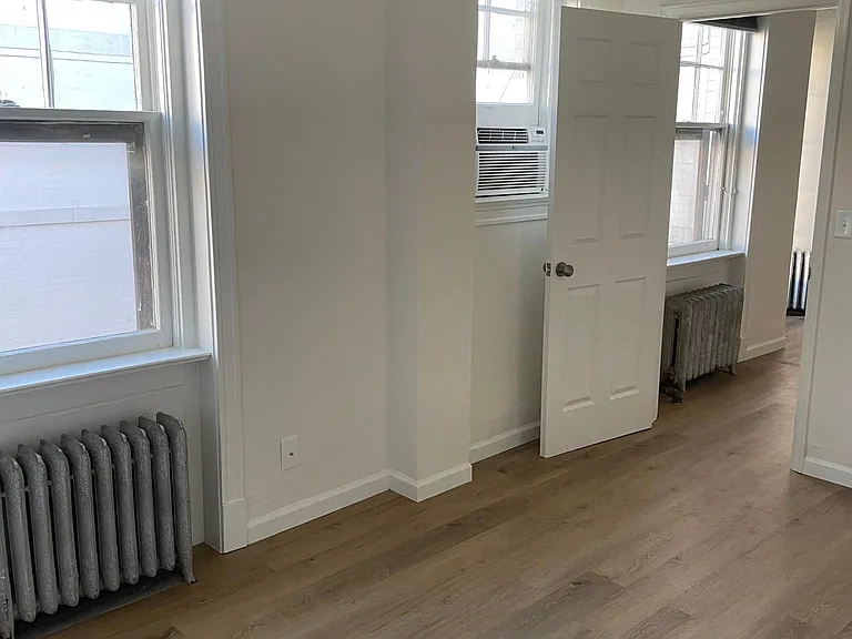 215 E 11th Ave #D5 — Photo 10