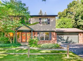 605 N Tyler Rd, St Charles, IL 60174