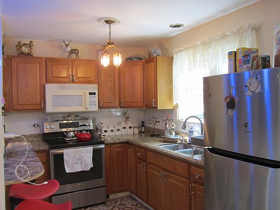 5th image of 6250 N Francisco Ave APT 3BW