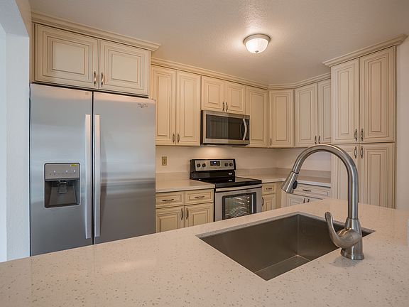 5th image of 2725 Lincoln Way #B 14