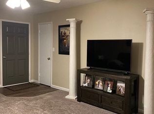 318 Lincoln St, Quinter, KS 67752