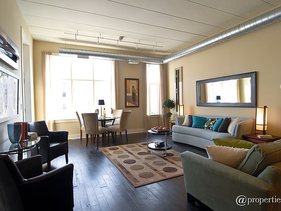 Living Room/Dining Room