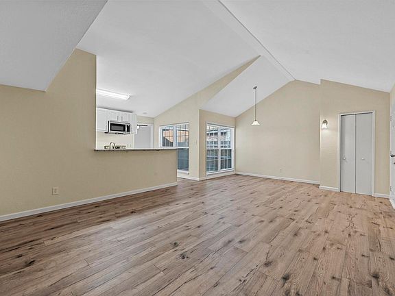 3rd image of 6005 Dooley Dr