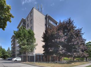 825 Kennedy Rd #206, Toronto, ON M1K2E6