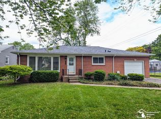 555 Bellestri Dr, Monroe, MI 48161