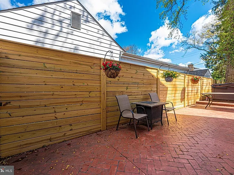 7023 Deerfield Rd — Photo 29