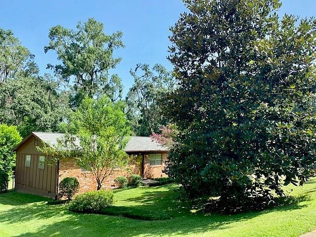 1st image of 2142 Harriet Dr