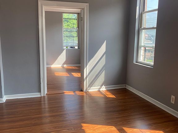 3rd image of 259 Underhill Ave APT 2