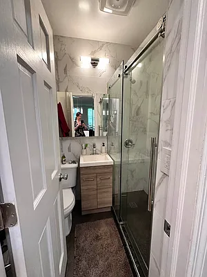 Rented by Aimee Grodanz, LREB | media 2
