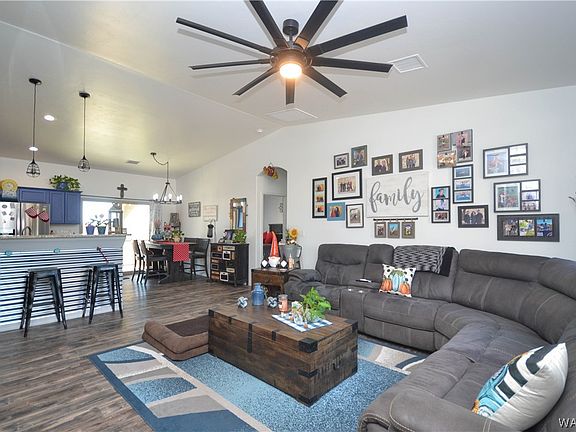 5th image of 1917 E Winter Haven Drive