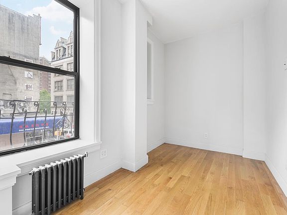 2nd image of 23 Catherine St #2B