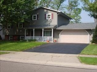 987 Terrace Dr, Heath, OH 43056