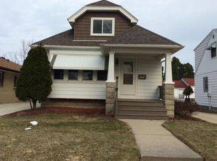 2454 S 95th St, West Allis, WI 53227