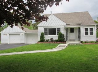 1N120 Delano St, Carol Stream, IL 60188