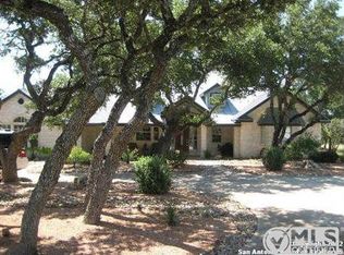 492 Twin Canyon Dr, Boerne, TX 78006