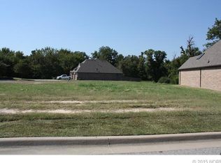1562 S Hickory Cres W, Broken Arrow, OK 74012