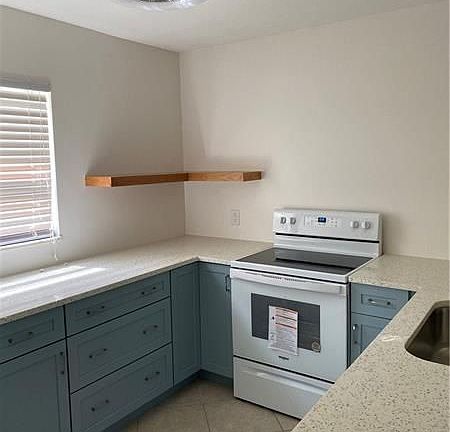 4th image of 1225 NW 21st St #12-1202