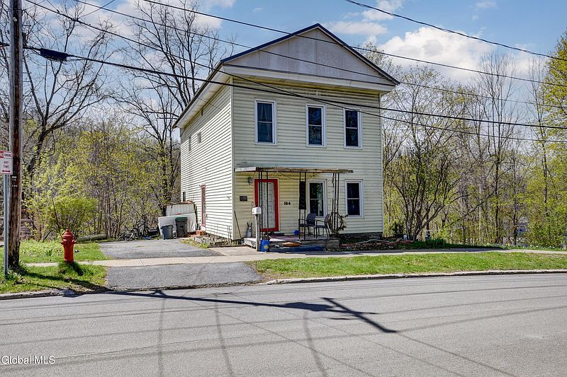 2nd image of 104 Moyer Street