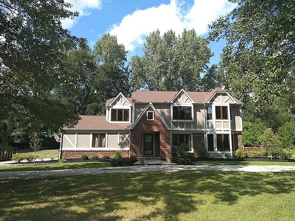 4th image of 9153 Robinhood Cir