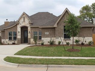 2521 Early Bird Dr, Arlington, TX 76001