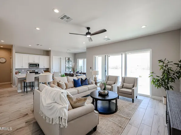 28205 N 213TH Drive, Wittmann, AZ 85361