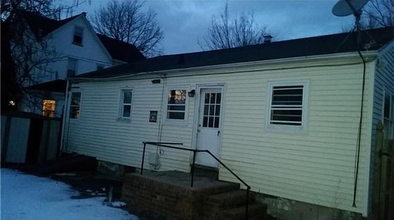 2nd image of 1202 3rd Ave