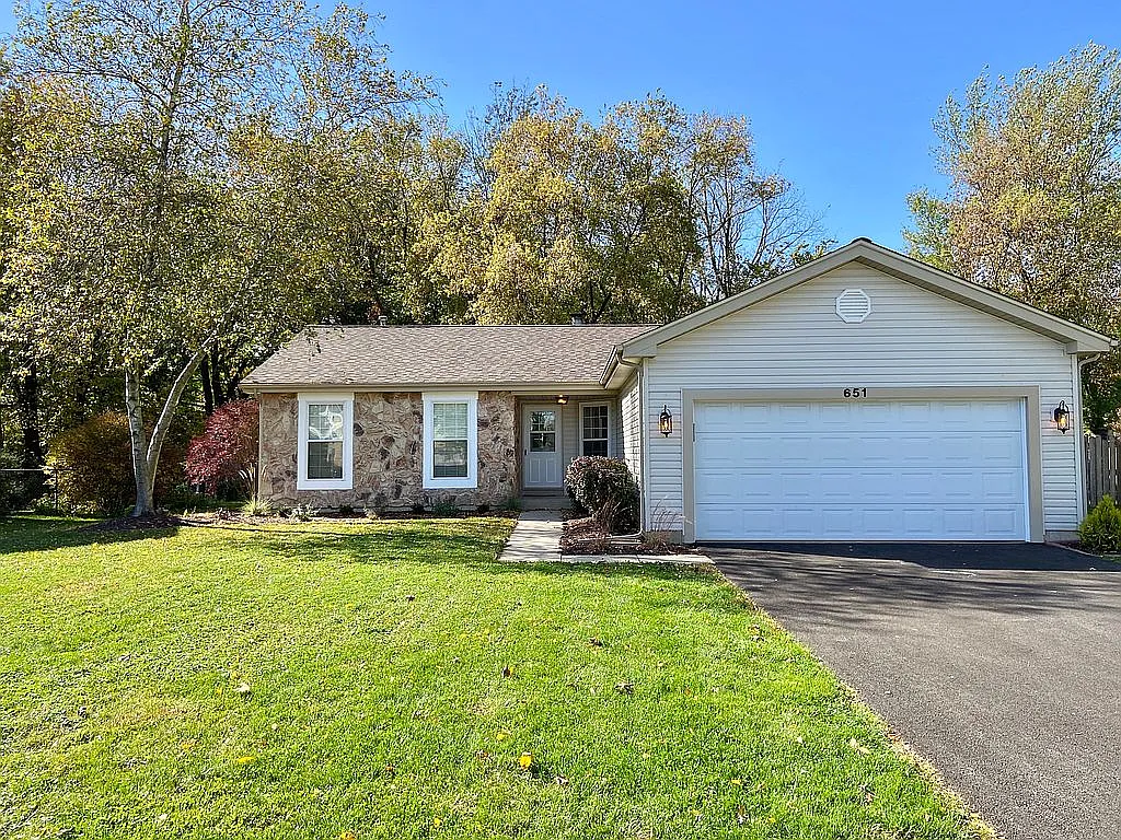 651 Timberwood Ln photo 1