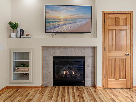 4th image of 9651 Belmont Ln