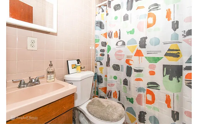 Rented by Douglas Elliman | media 7