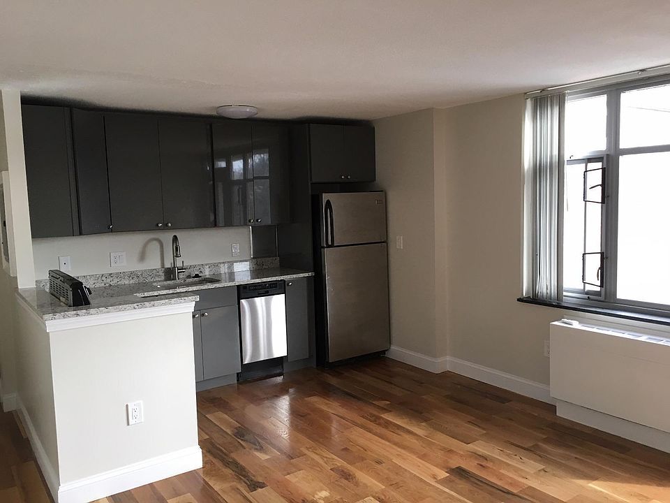 2nd image of 233 Trapelo Rd #33