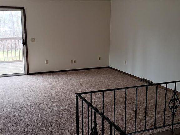 3rd image of 38/39 Williamsburg Ct