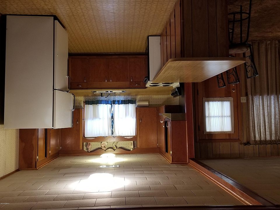2nd image of 5700 Bounds Rd