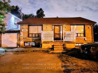 898 Kennedy Rd, Toronto, ON M1K 2E8