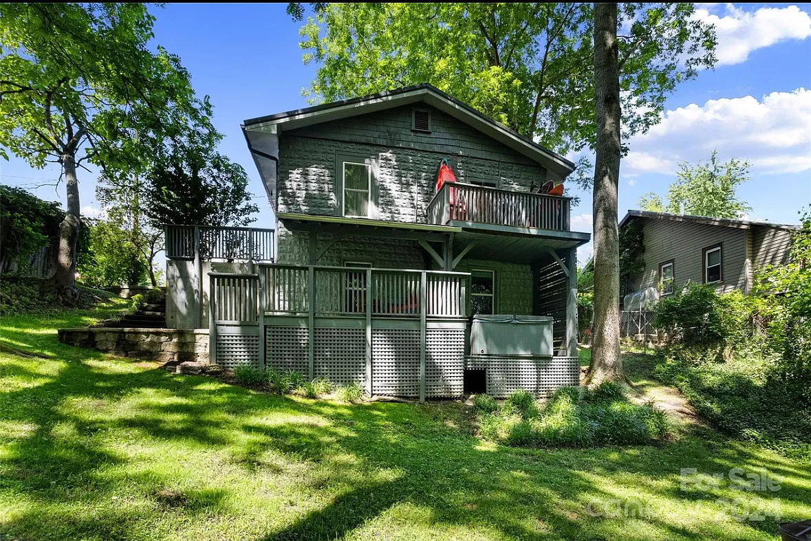 1 bed, 700 sqft, $2,000 — Photo 3