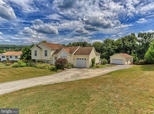 6112 Gardner Rd, Spring Grove, PA 17362