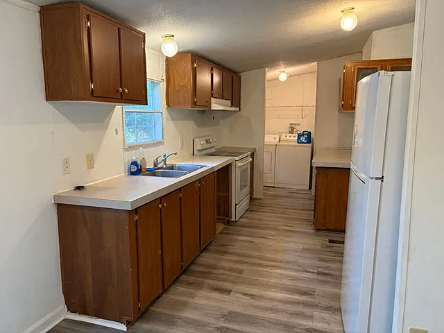 3 bed, 1152 sqft, $1,600 — Photo 3