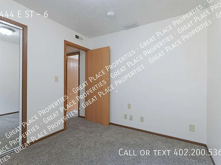 2444 E St #6 — Photo 20