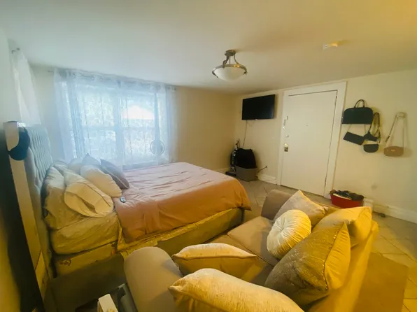 520 Undercliff Avenue image 7 of 9