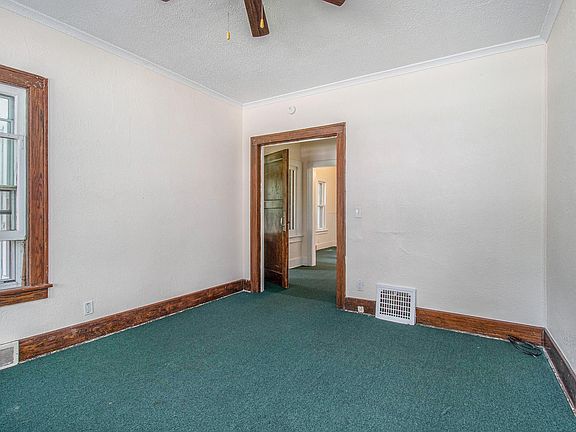 5th image of 315-317 Douglas Ave