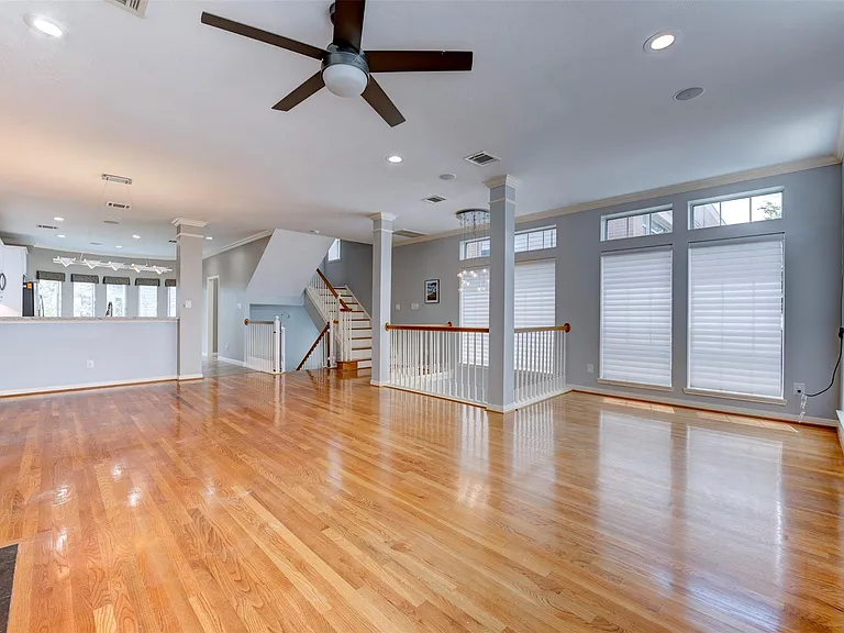 34 Waugh Dr #D — Photo 9
