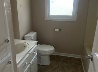 722 Stewart St, Tuscumbia, AL 35674
