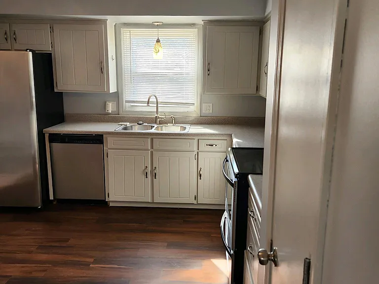 15123 Davenport Cir — Photo 3
